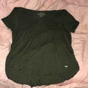 Hollister “Must Have” Collection Shirt✨